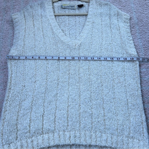 Vintage Diane Von Furstenberg Cream Loose Knit Sweater Vest Size Medium Preppy - Picture 5 of 12
